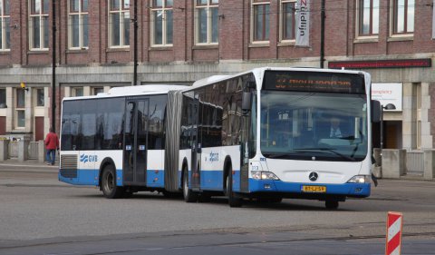 Amsterdam, dal 2018 tutti gli autobus saranno cash free