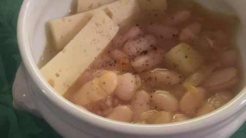 Zuppa di fagioli cannellini