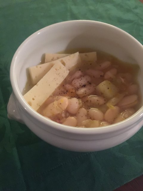 Zuppa di fagioli cannellini