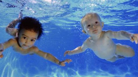 Educazione acquatica: in acqua con il tuo bambino